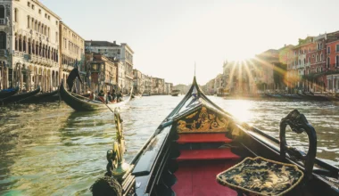 Romantic Gondola Ride in Venice for two